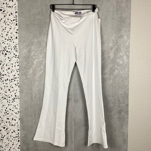 Urban Outfitters cut out white flare - Picture 2 of 6
